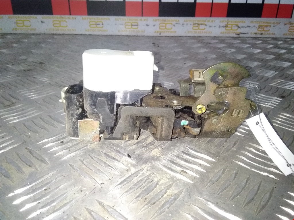 Замок двери передней левой CHEVROLET TrailBlazer 2001-2008