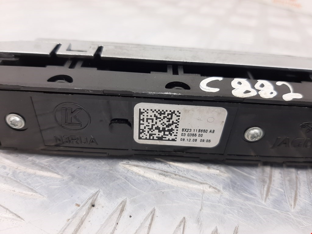 Кнопка аварийной сигнализации (аварийки) JAGUAR XF X250 2007-2015