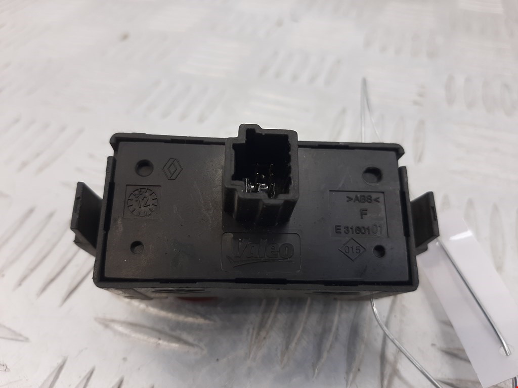 Кнопка аварийной сигнализации (аварийки) RENAULT Kangoo 2008-2021