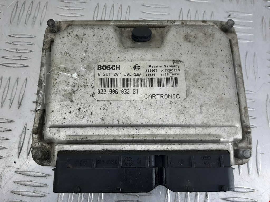 Блок управления двигателя (ЭБУ) PORSCHE Cayenne 955/957 2002-2010