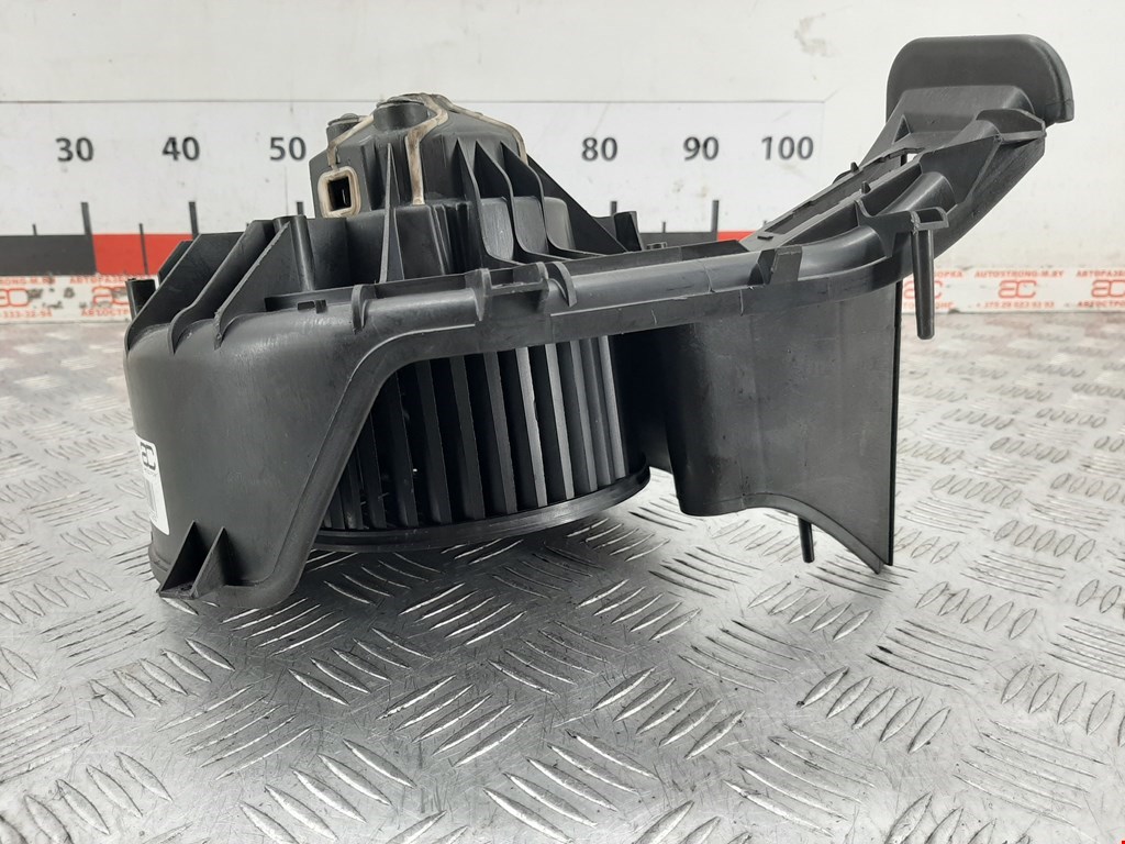 Моторчик (мотор) отопителя салона CHEVROLET Spark 2005-2010