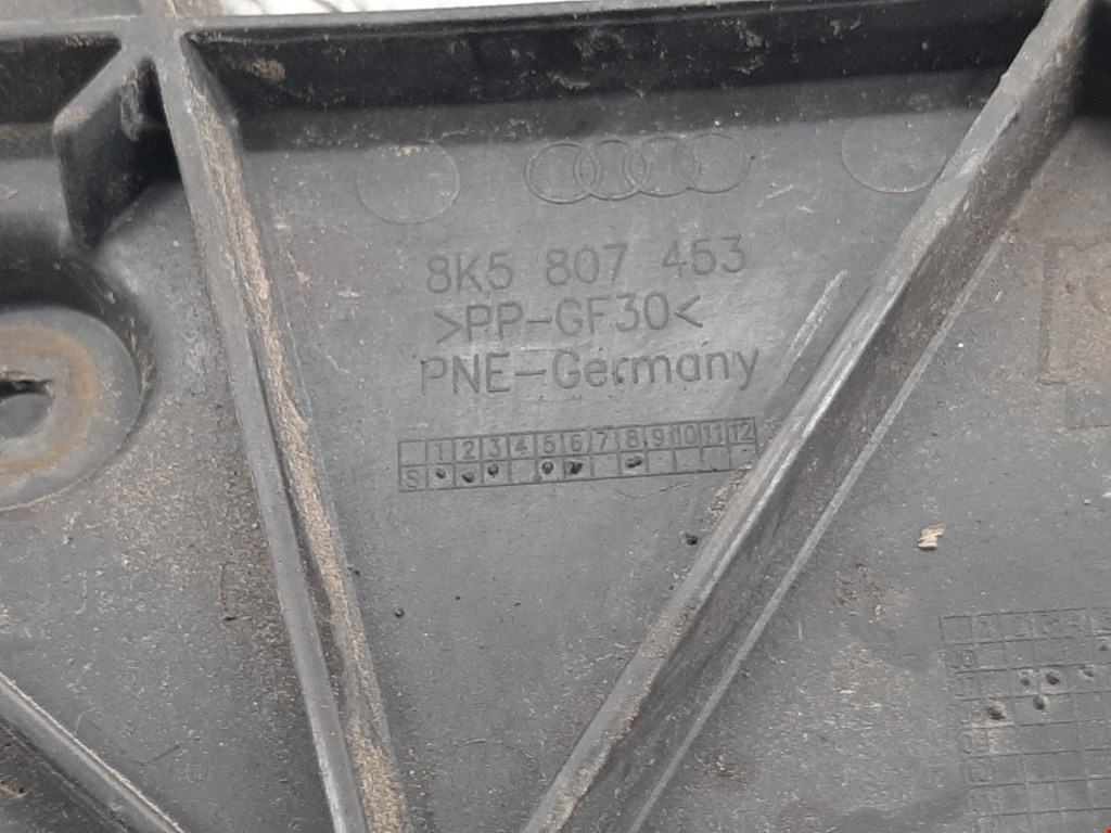 Кронштейн заднего бампера левый правый AUDI A4 B8 2007-2015