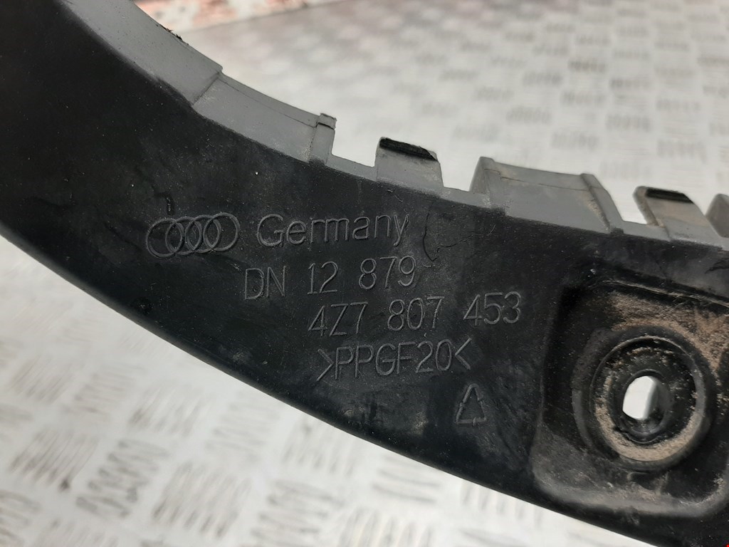 Кронштейн заднего бампера левый правый AUDI A6 Allroad C5 2000-2006