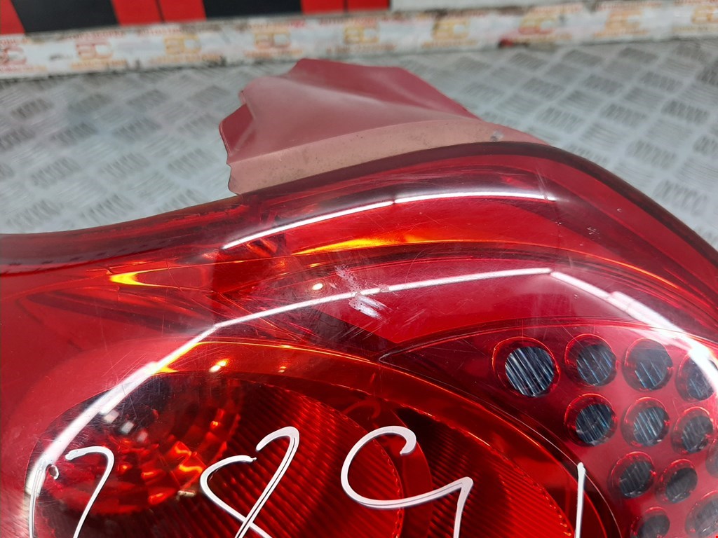 Фонарь задний левый PEUGEOT 207 2006-2015