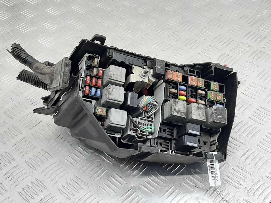 Датчик уровня в бачок омывателя FORD Galaxy 2006-2015