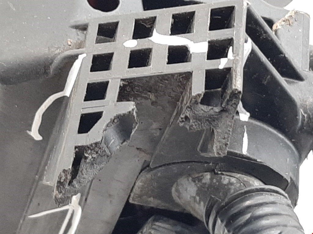 Датчик уровня в бачок омывателя FORD Galaxy 2006-2015