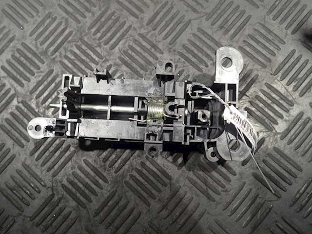 Ручка дверная задняя внутренняя правая MAZDA Mazda 5 CR 2005-2010