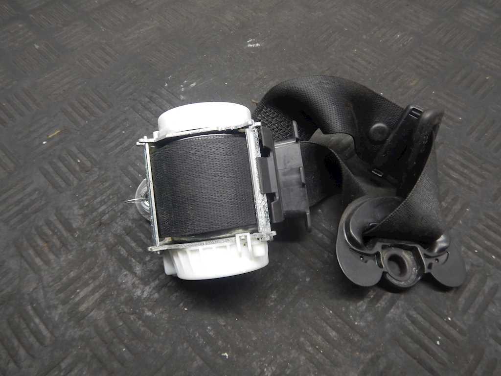 Ремень безопасности передний левый BMW 1er E81\E87 2004-2011