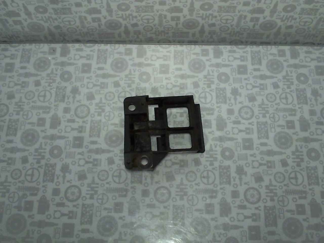 Кронштейн переднего бампера левый MERCEDES-BENZ Sprinter 906 2006-2018