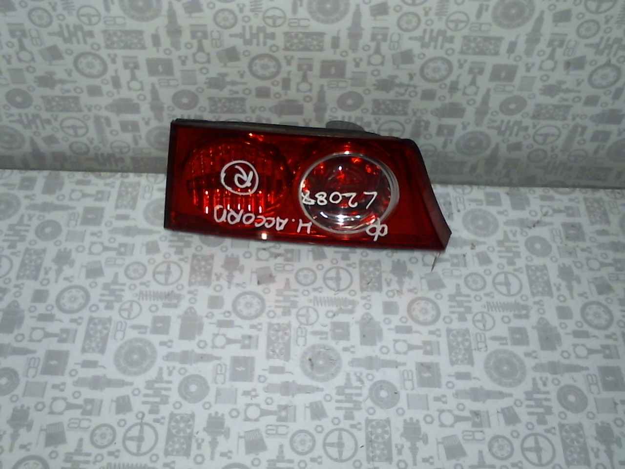 Фонарь задний внутренний правый HONDA Accord VII 2002-2007