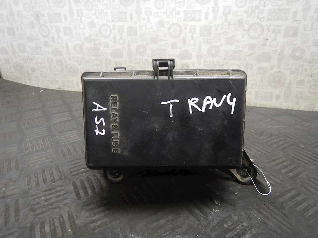 Датчик уровня в бачок омывателя TOYOTA RAV 4 XA10 1994-2000