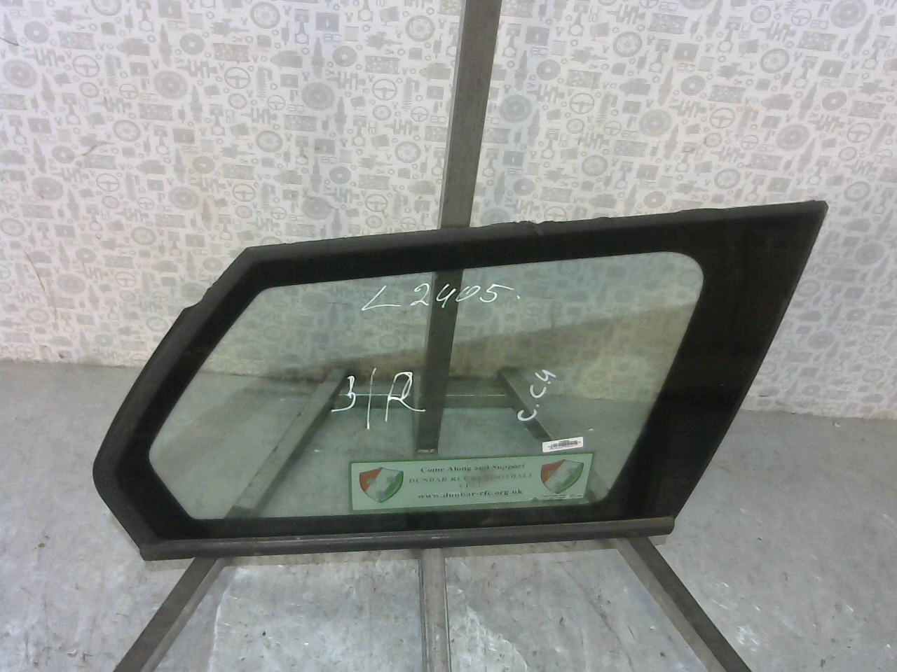 Стекло кузовное глухое правое CITROEN C4 Picasso 2006-2013