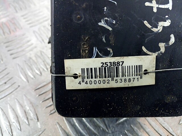 Блок ABS (насос) TOYOTA RAV 4 XA20 2000-2005