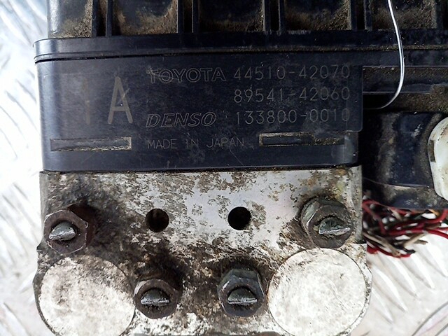 Блок ABS (насос) TOYOTA RAV 4 XA20 2000-2005