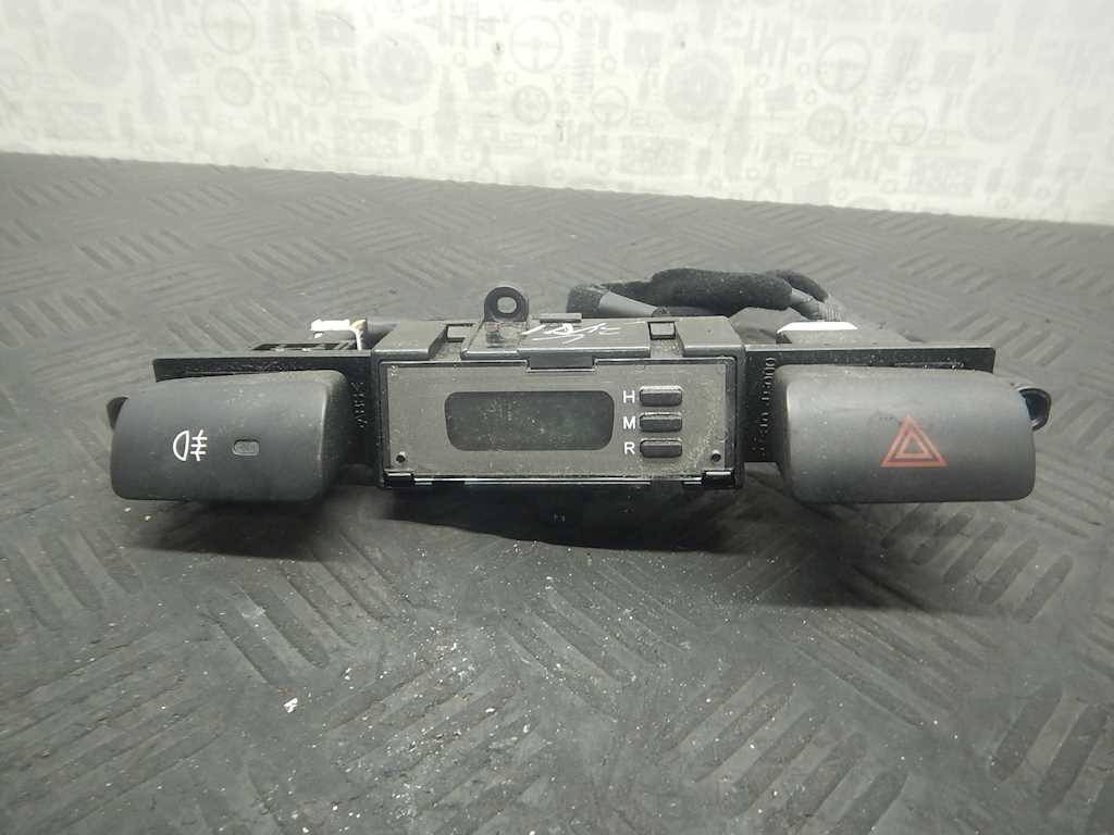 Часы KIA Sportage II 2004-2010