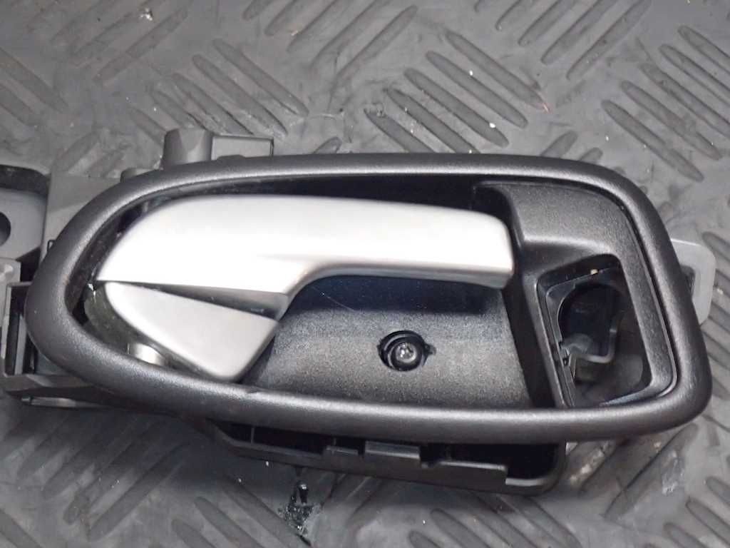 Ручка дверная задняя внутренняя правая FORD Mondeo IV 2007-2015