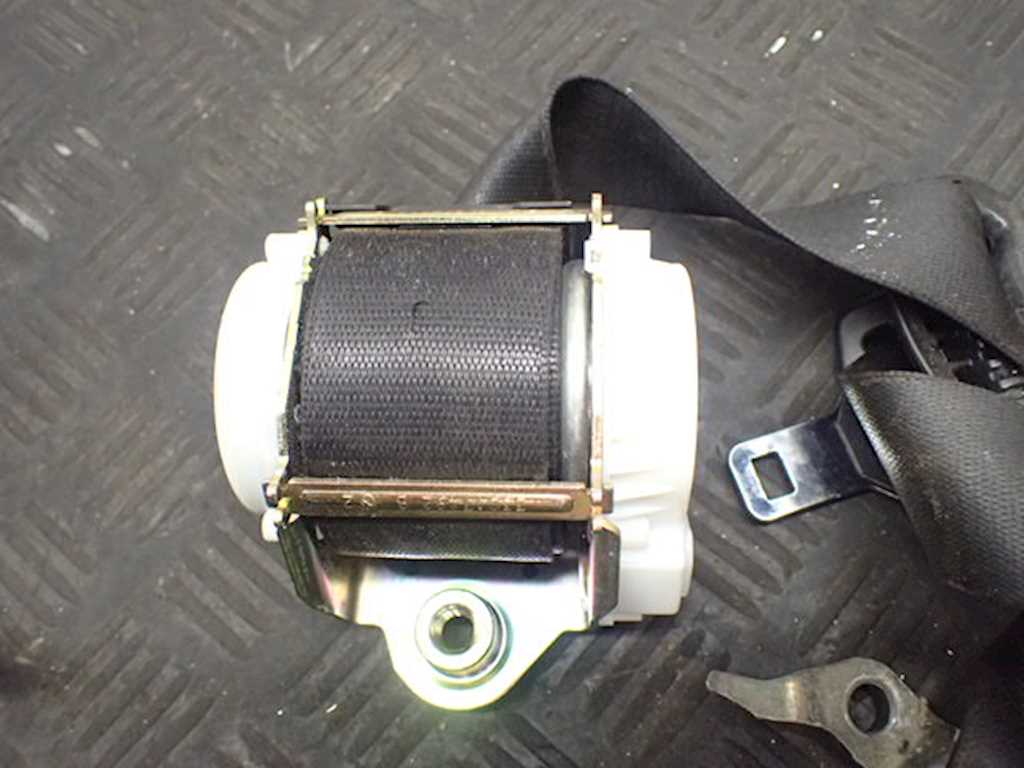 Ремень безопасности передний левый BMW 1er E81\E87 2004-2011