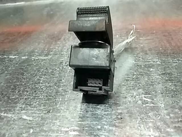 Кнопка стеклоподъемника AUDI A3 8L 1996-2003