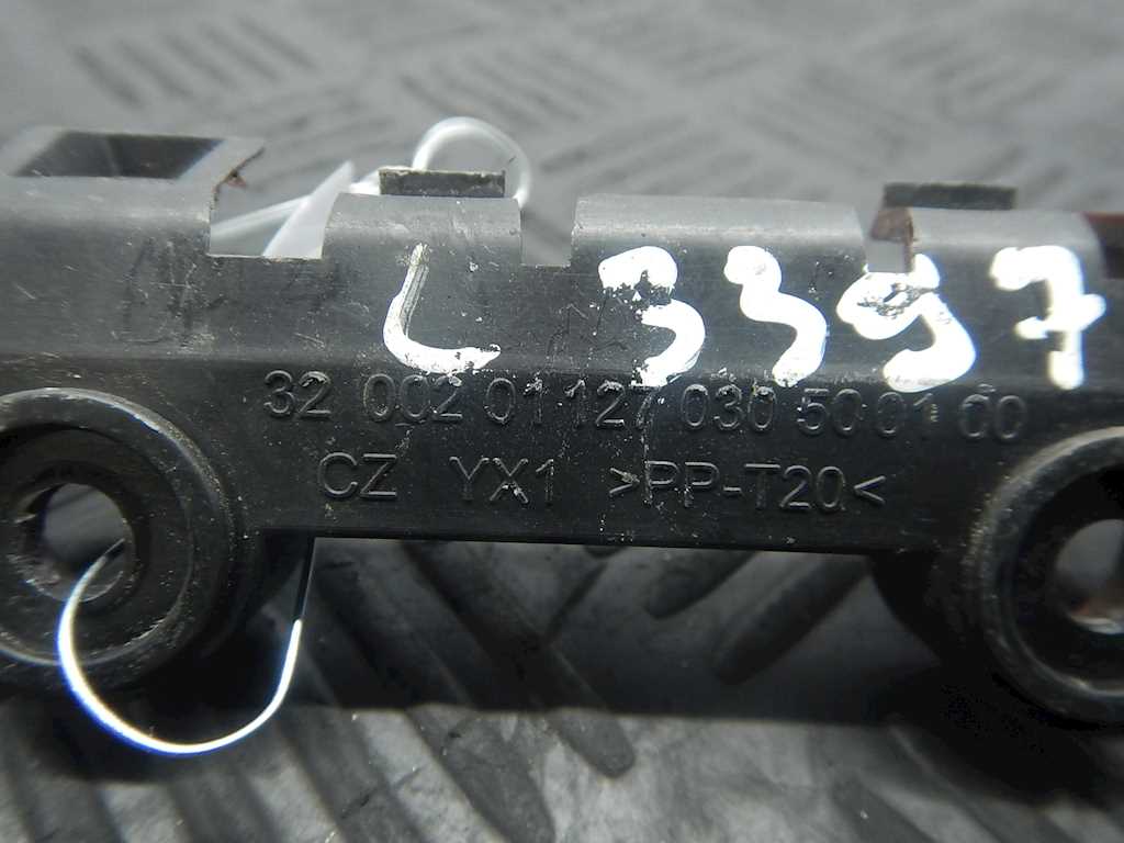 Кронштейн переднего бампера левый SKODA Fabia MK2 5J 2007-2014