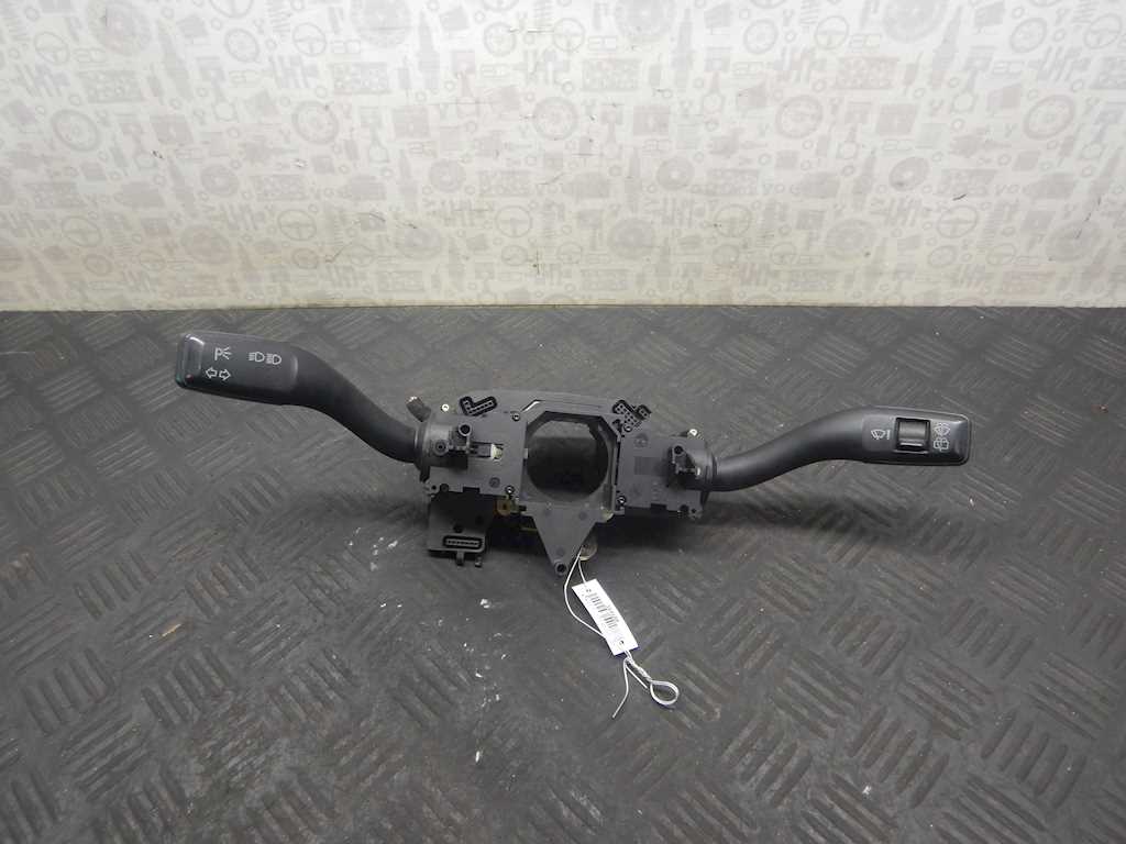 Переключатель поворотов и дворников (стрекоза) Audi A4 B6 (2000-2006)
