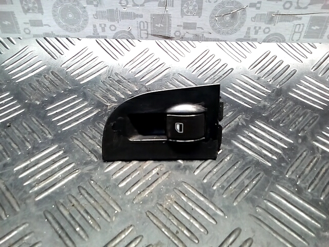 Кнопка стеклоподъемника AUDI A6 C5 1997-2004