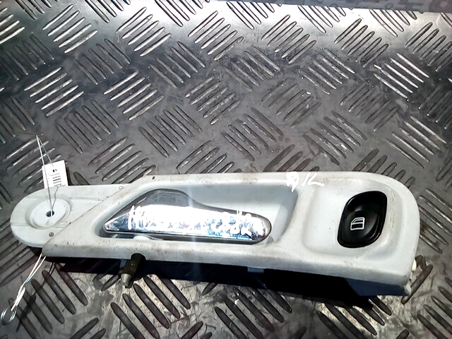 Ручка дверная задняя внутренняя левая MERCEDES-BENZ C-Class C-klasse W203 2000-2007