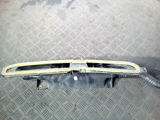 Воздухозаборник (наружный) CHRYSLER Pacifica 2003-2008