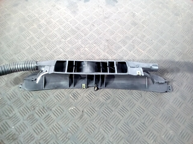 Воздухозаборник (наружный) CHRYSLER Pacifica 2003-2008