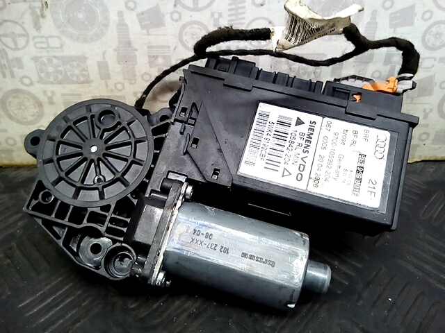 Моторчик (двигатель) стеклоподъемника AUDI A4 B7 2004-2007