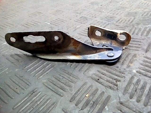 Петля капота левая/правая HONDA CR-V I 1995-2001