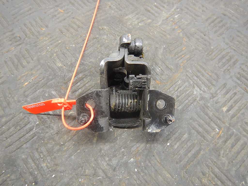 Ролик двери сдвижной (левый/правый средний верхний/нижний) PEUGEOT Partner 2008-2018