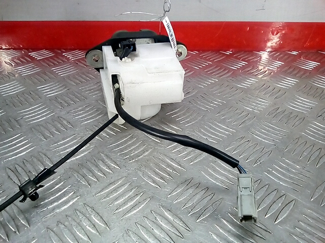 Замок багажника (крышки двери) HONDA FR-V 2004-2009