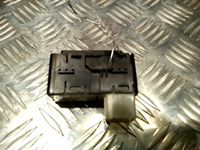 Кнопка стеклоподъемника DODGE Caliber 2006-2011