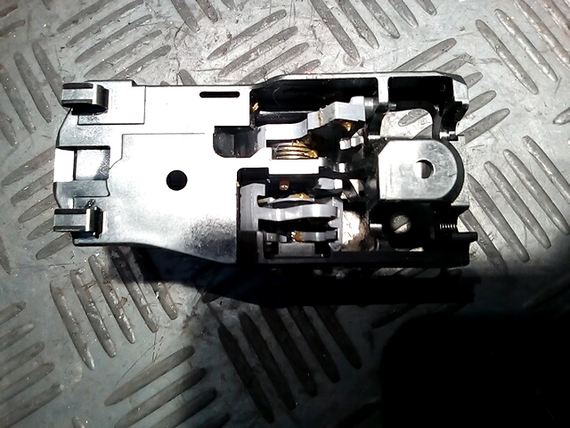 Ручка дверная задняя внутренняя правая TOYOTA RAV 4 XA20 2000-2005