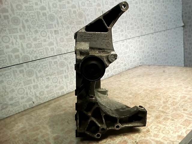 Кронштейн генератора BMW 5er 5 серия E60/E61 2003-2010