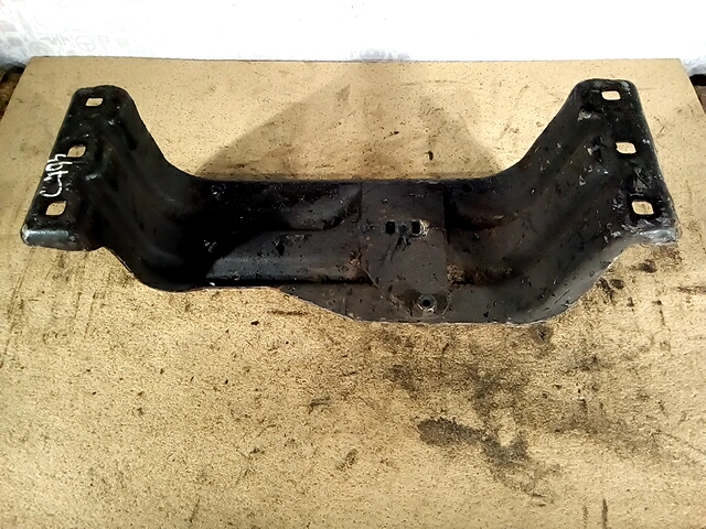 Кронштейн (крепление лапа траверса) кпп Mercedes R-Class (W251) (2005-2017)