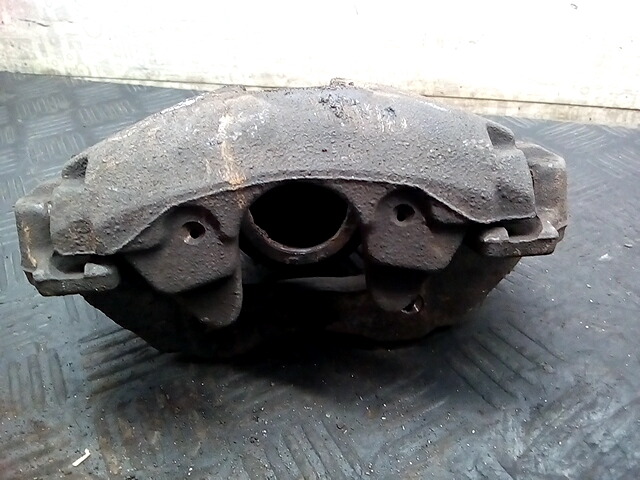 Суппорт передний левый FORD Focus II 2005-2011