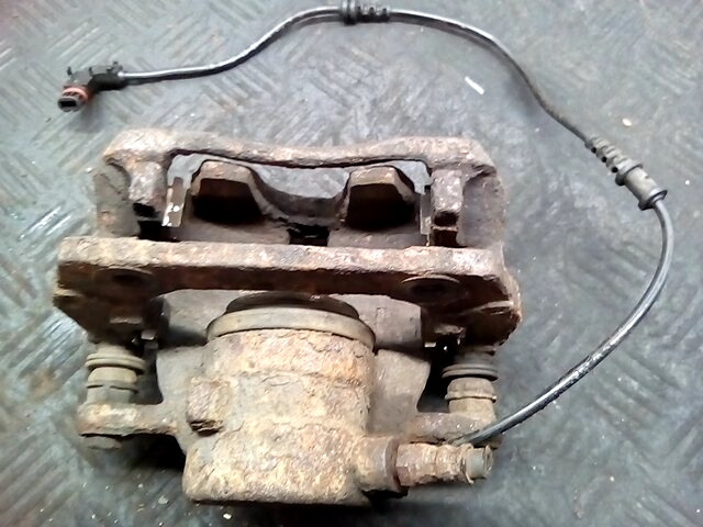 Суппорт передний правый MERCEDES-BENZ B-Class W245 2005-2011