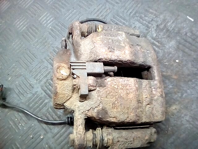 Суппорт передний правый MERCEDES-BENZ B-Class W245 2005-2011