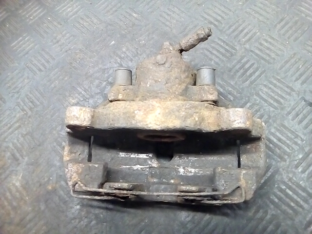 Суппорт передний правый SKODA Superb 2008-2015