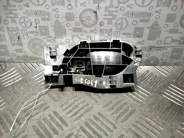 Ручка дверная передняя внутренняя правая PEUGEOT 207 2006-2015