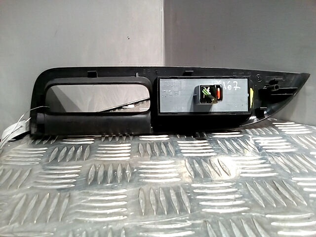 Блок управления стеклоподъемниками SKODA Octavia A5 1Z- 2004-2013