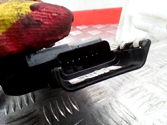 Замок двери задней правой PEUGEOT 308 2007-2015