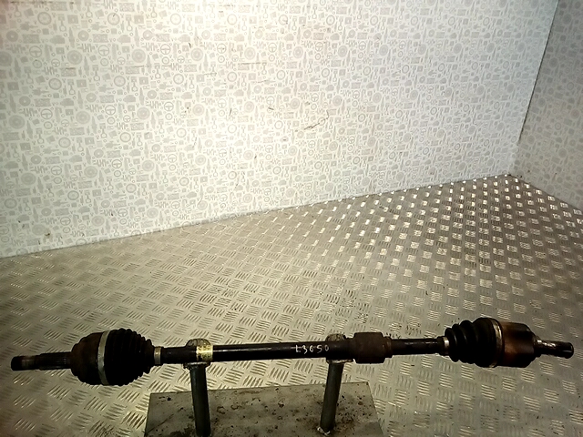 Полуось (привод, приводной вал) передняя правая NISSAN Tiida C11 2004-2014