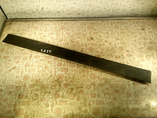 Накладка декоративная на порог правая Hyundai Coupe 2 (2002-2009)