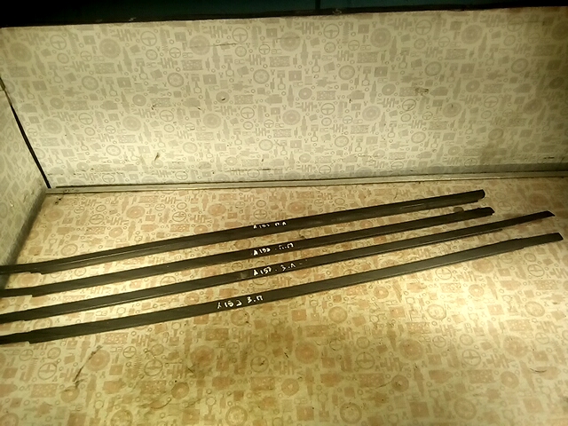 Накладка (молдинг) двери (комплект) Opel Zafira A (1999-2006)