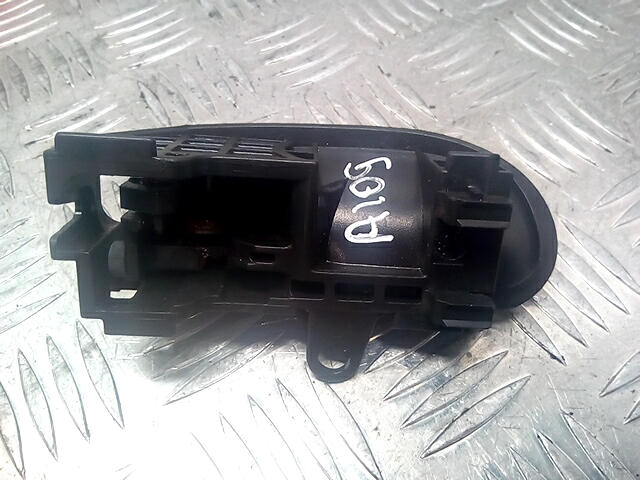 Ручка дверная передняя внутренняя правая TOYOTA Yaris 1999-2005