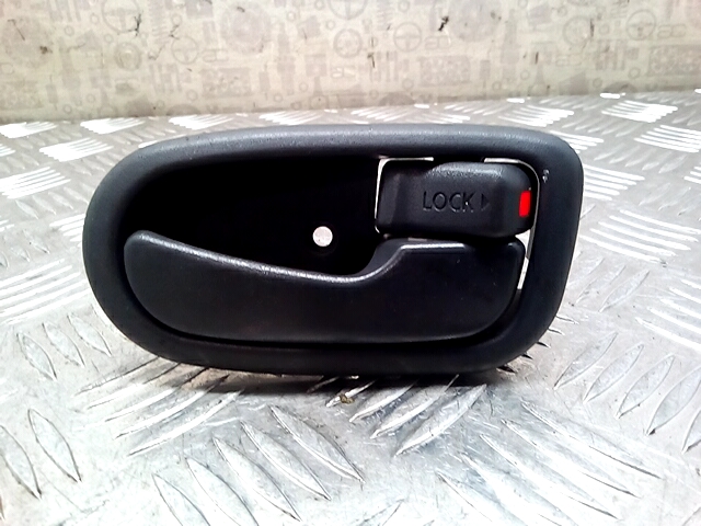 Ручка дверная задняя внутренняя правая DAIHATSU YRV 2000-2005