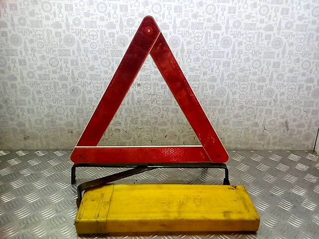 Знак аварийной остановки SUZUKI Swift 2004-2010