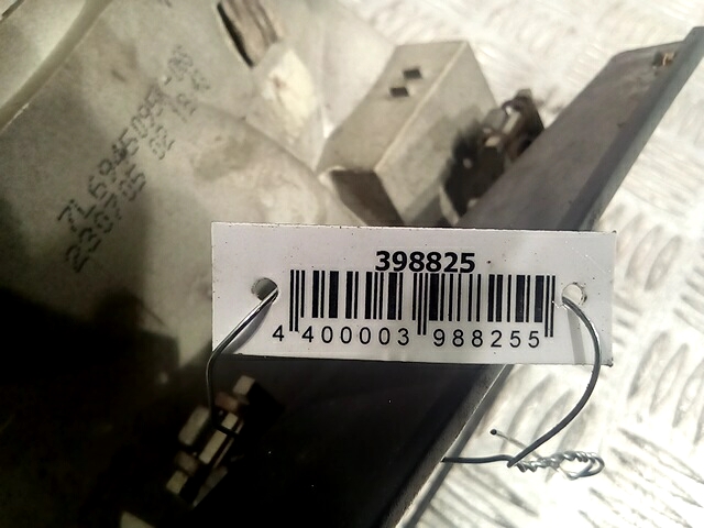 Фонарь задний левый VOLKSWAGEN Touareg 2002-2010